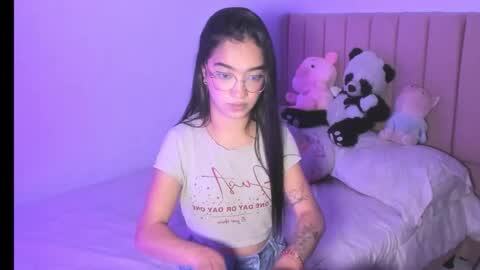 Snapshot of sarah_stone15 chatting on October 14, 11:05 pm Sarah online show from October 14, 11:05 pm