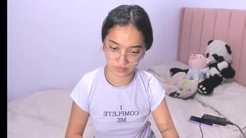 Snapshot of sarah_stone15 chatting on October 18, 1:52 am Sarah online show from October 18, 1:52 am