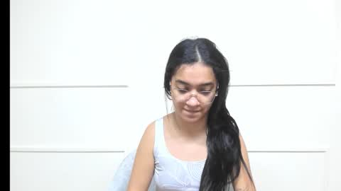 Snapshot of sarah_stone15 chatting on December 5, 2:42 am Sarah online show from December 5, 2:42 am