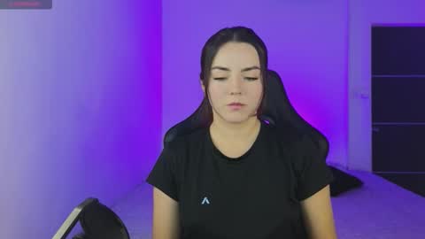 Snapshot of sarah_swtt chatting on November 20, 3:07 am - next broadcast 28 nov 7 pm Col online show from November 20, 3:07 am