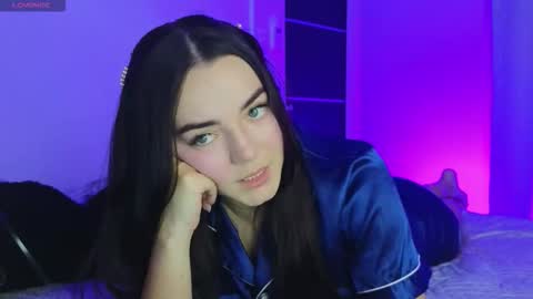 Snapshot of sarah_swtt chatting on November 25, 4:12 am - next broadcast 28 nov 7 pm Col online show from November 25, 4:12 am