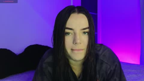 Snapshot of sarah_swtt chatting on November 29, 3:20 am - next broadcast 28 nov 7 pm Col online show from November 29, 3:20 am