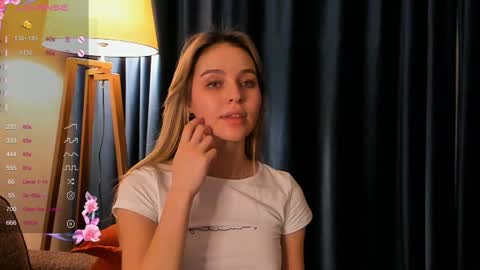 Sarah online show from December 11, 7:57 pm