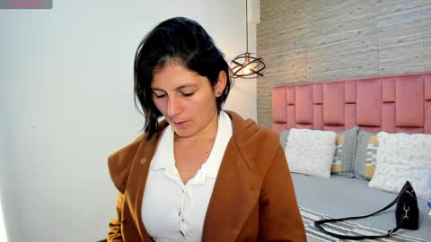 Snapshot of sarahdeyvis chatting on January 27, 1:09 pm Sarah Deyvis online show from January 27, 1:09 pm