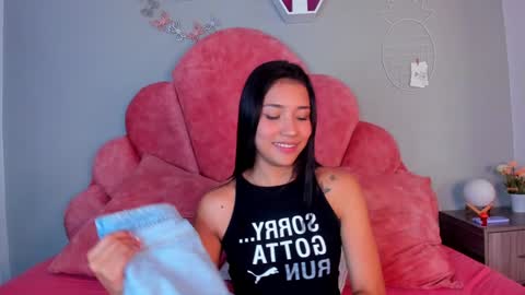 Sarah Evans online show from December 19, 7:29 pm