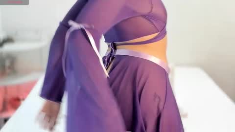 sarahgrant_ online show from January 14, 2:06 am