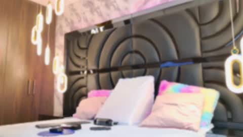 Sarah online show from February 10, 11:25 am