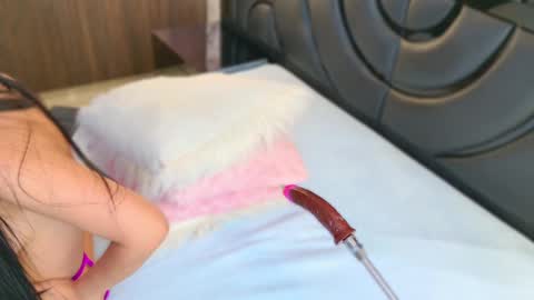 Sarah online show from February 18, 5:31 pm