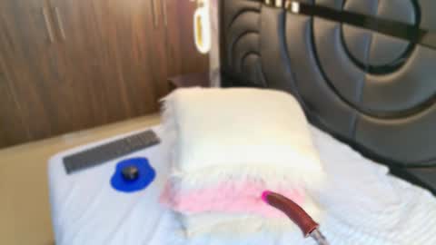 Sarah online show from February 26, 2:25 pm