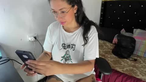 Snapshot of sarahlovexxv chatting on September 20, 6:14 am Sarah online show from September 20, 6:14 am