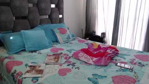 Lia online show from March 3, 4:02 pm