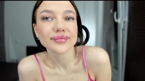 Snapshot of sarahphyllis chatting on January 16, 1:58 pm sarahphyllis online show from January 16, 1:58 pm