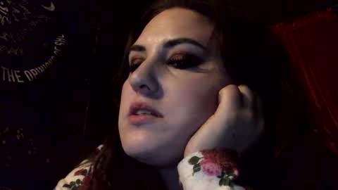Snapshot of sarahsweetie17 chatting on October 15, 4:12 am sarahsweetie17 online show from October 15, 4:12 am