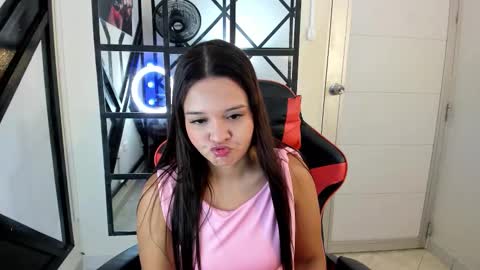Snapshot of sarai_mv1 chatting on October 1, 6:25 pm Sarai online show from October 1, 6:25 pm