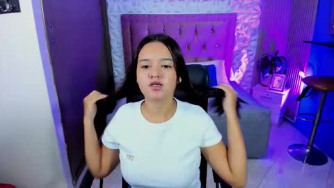 Snapshot of sarai_mv1 chatting on October 16, 7:04 pm Sarai online show from October 16, 7:04 pm