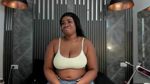 Snapshot of saraievans chatting on November 1, 3:30 am Sarai online show from November 1, 3:30 am