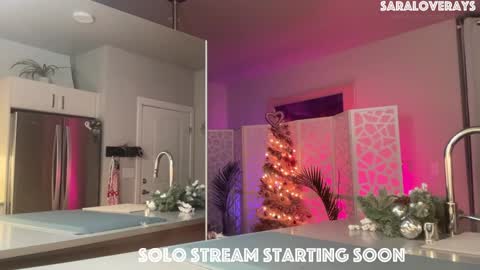 Snapshot of saraloverays chatting on December 24, 3:27 am Back from Vacay Follow for more here online show from December 24, 3:27 am