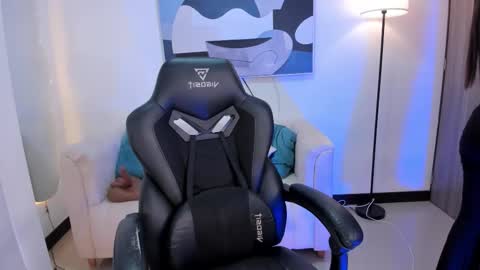 I am Sara  online show from March 21, 6:55 pm