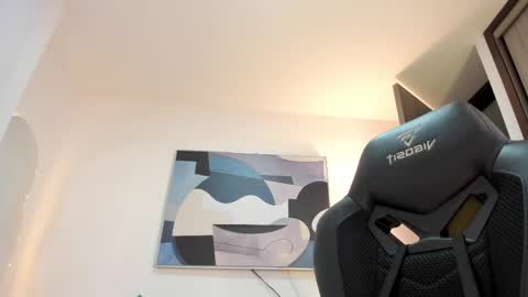 I am Sara  online show from April 21, 1:42 am