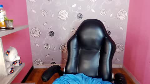 Snapshot of sarasofia44 chatting on February 1, 4:46 am Sara Sofia online show from February 1, 4:46 am