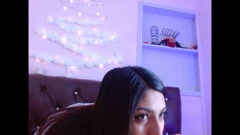 Snapshot of sarastonesx chatting on December 7, 12:02 pm sarastonesx online show from December 7, 12:02 pm