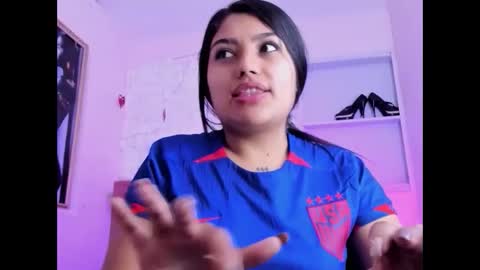 Snapshot of sarastonesx chatting on September 20, 9:54 am sarastonesx online show from September 20, 9:54 am