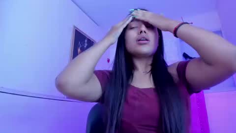 Snapshot of sarastonesx chatting on October 19, 5:52 am sarastonesx online show from October 19, 5:52 am