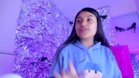 Snapshot of sarastonesx chatting on November 22, 8:13 am sarastonesx online show from November 22, 8:13 am