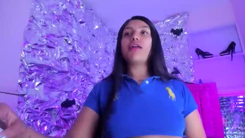 Snapshot of sarastonesx chatting on November 23, 4:01 am sarastonesx online show from November 23, 4:01 am