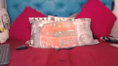 Sara Wills online show from October 1, 2:23 pm