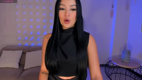 Sara Winstone online show from February 2, 11:08 am