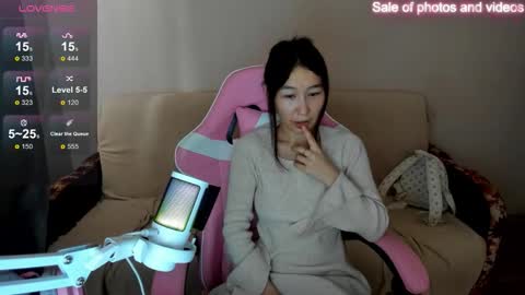 Snapshot of saraxray chatting on September 22, 3:19 am Sara online show from September 22, 3:19 am