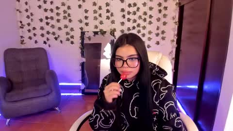 saray__jones online show from January 2, 2:57 pm