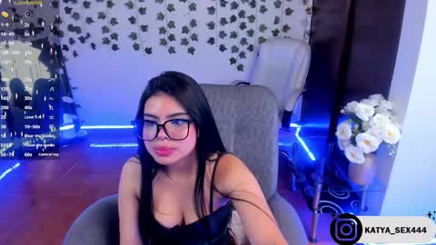 saray__jones online show from January 6, 1:52 pm