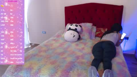 Snapshot of saray_honey1 chatting on September 25, 8:12 pm saray online show from September 25, 8:12 pm