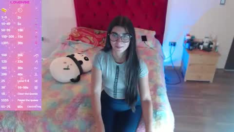 Snapshot of saray_honey1 chatting on October 8, 9:23 pm saray online show from October 8, 9:23 pm