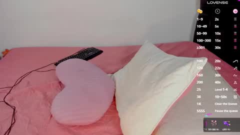 Snapshot of sarha_foxxx chatting on March 12, 4:41 am Heeey Help me reach 100 likes up online show from March 12, 4:41 am