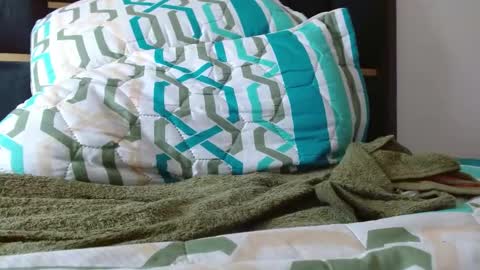 Sara online show from March 3, 6:22 pm