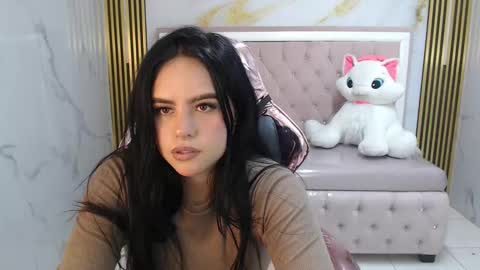 Sara  online show from February 17, 8:37 pm