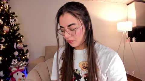 Snapshot of sarita_3 chatting on November 28, 9:50 pm Sarita Lozano online show from November 28, 9:50 pm