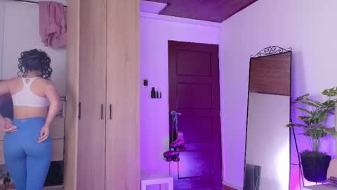 Sara online show from March 4, 9:32 pm