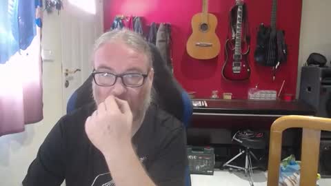 Snapshot of saruandjay chatting on September 15, 9:09 am Giselle and Jay online show from September 15, 9:09 am