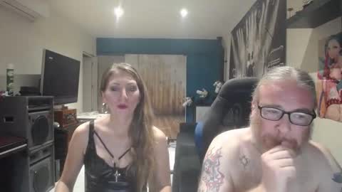 Snapshot of saruandjay chatting on October 2, 4:41 am Giselle and Jay online show from October 2, 4:41 am