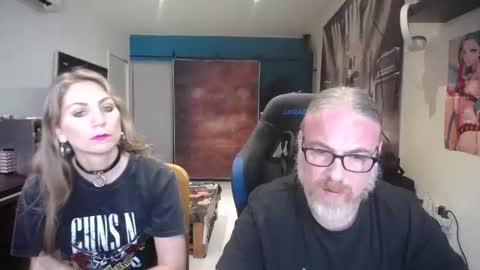 Snapshot of saruandjay chatting on October 7, 7:49 am Giselle and Jay online show from October 7, 7:49 am