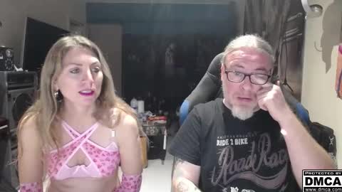 Snapshot of saruandjay chatting on October 29, 6:15 am Giselle and Jay online show from October 29, 6:15 am