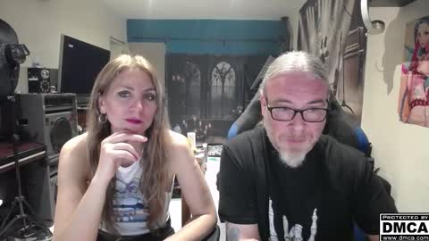 Snapshot of saruandjay chatting on November 5, 6:02 am Giselle and Jay online show from November 5, 6:02 am