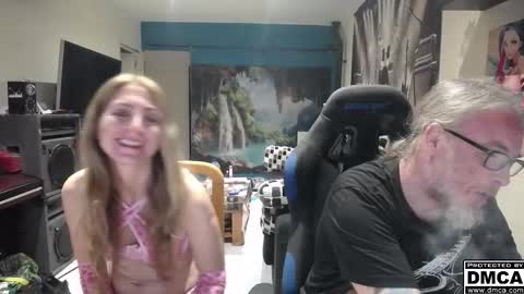 Snapshot of saruandjay chatting on November 10, 6:29 pm Giselle and Jay online show from November 10, 6:29 pm