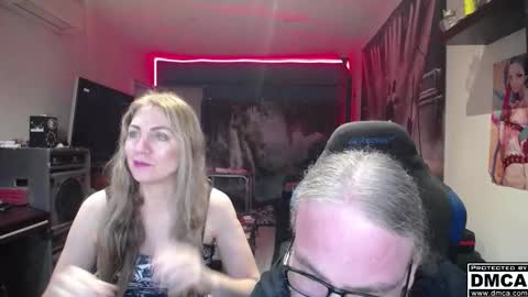 Snapshot of saruandjay chatting on November 15, 7:16 am Giselle and Jay online show from November 15, 7:16 am