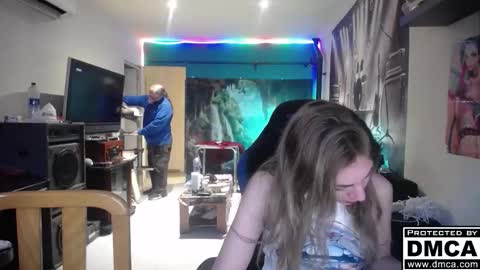 Snapshot of saruandjay chatting on November 27, 7:21 am Giselle and Jay online show from November 27, 7:21 am