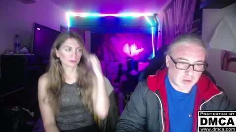 Snapshot of saruandjay chatting on December 1, 6:29 am Giselle and Jay online show from December 1, 6:29 am